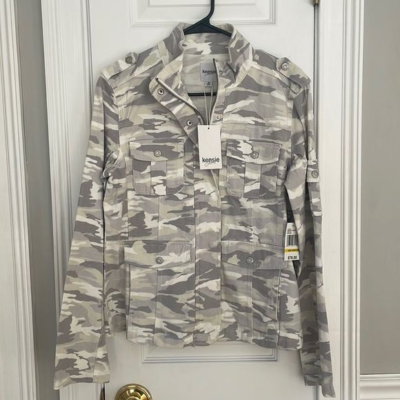 Kensie Jackets & Blazers - Kensie White Camo Jacket NWT